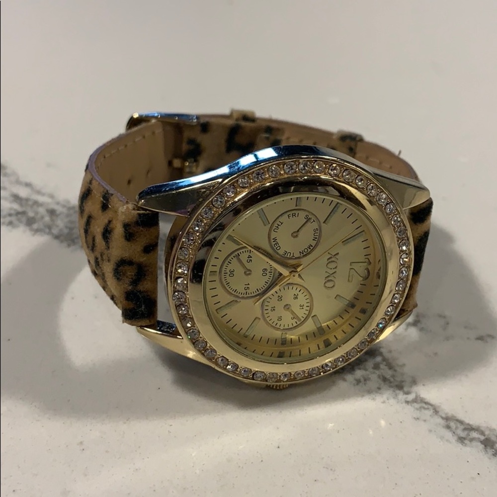 Leopard Watch - Picture 3 of 3